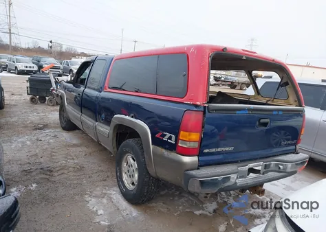 2001 Chevrolet Silverado 1500 Ls z USA, uszkodzony, nr VIN 2GCEK19T611115940